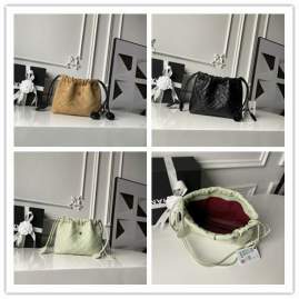 Picture of Chanel Handbags _SKUfw239863388fw